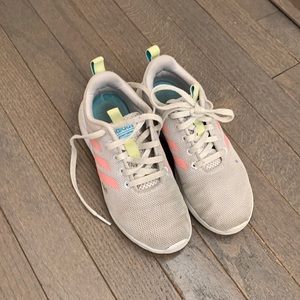 Adidas Girls Size 1 Sneakers